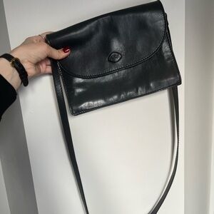 The Trend Italian Black Leather Vintage Crossbody Bag